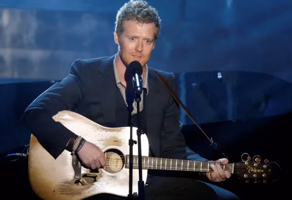 Glen Hansard death has stunned fans of the Oscar winning musician shown performing here