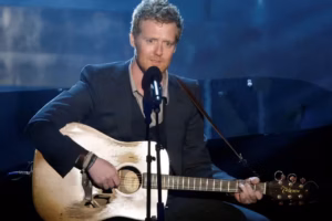 Glen Hansard death has stunned fans of the Oscar winning musician shown performing here