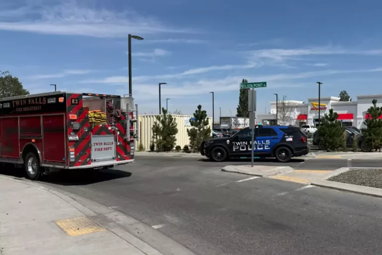 Idaho In-N-Out shooting scene outside a Twin Falls restaurant as police respond
