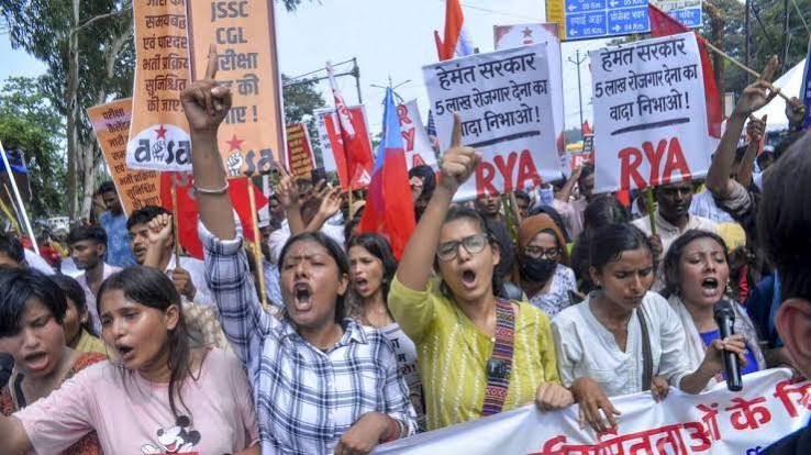Indian Students Step Up Exam Protests in Jharkhand