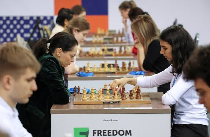 Iranians 'Professional Chess Players,' Says Ministry