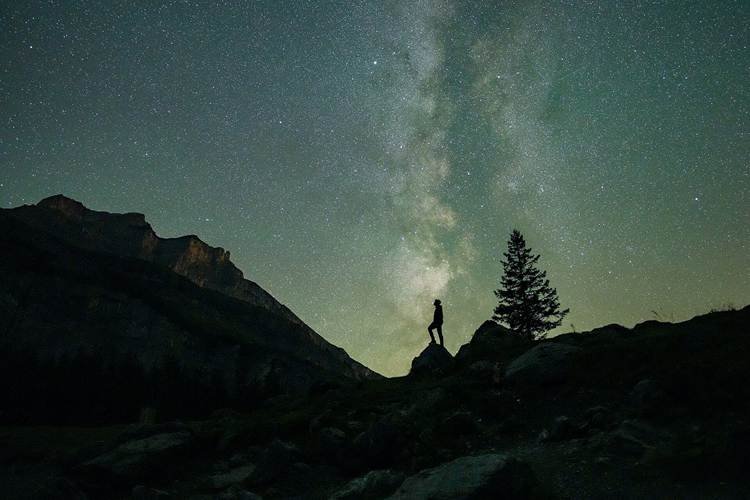 August 12 skywatching peaks with the Perseid meteor shower shown here against the Milky Way